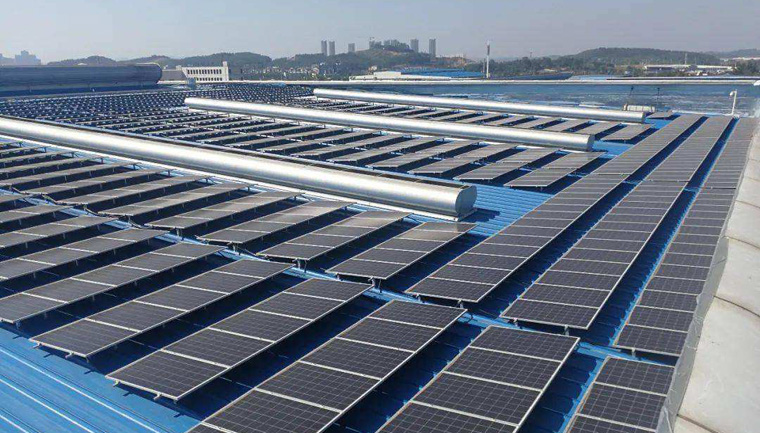 光伏支架國家標(biāo)準(zhǔn)，一個光伏板要多少個支架