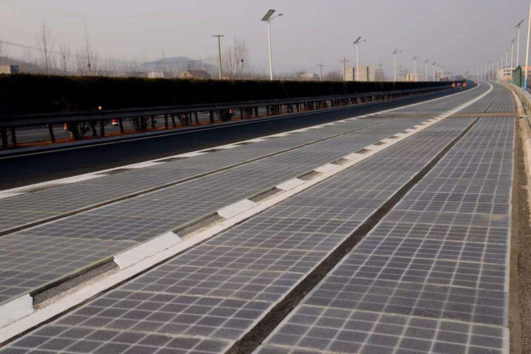光伏高速公路原理，電動汽車在光伏高速上怎樣充電
