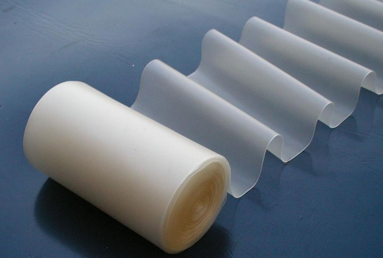 光伏膠膜使用壽命，poe材料生產(chǎn)工藝流程